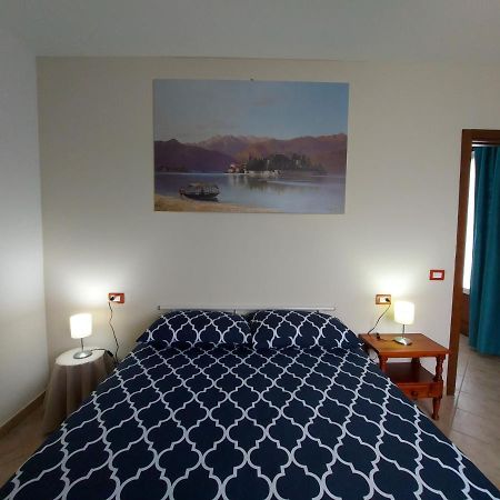 Willa La Casa Delle Camelie Stresa Zewnętrze zdjęcie